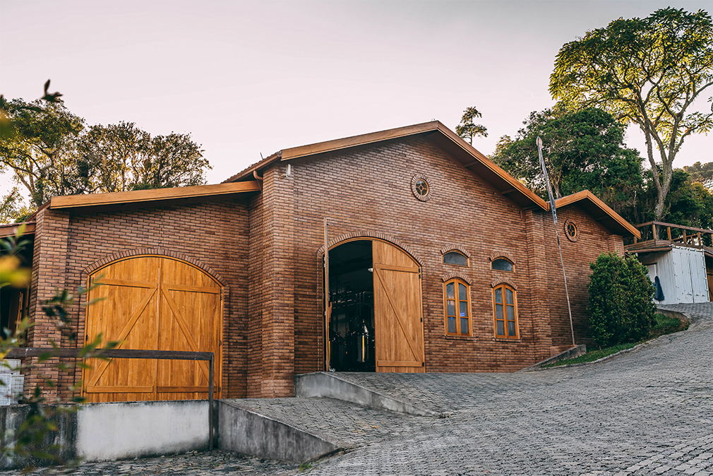 Fachada de tijolos da Cervejaria UNIKA